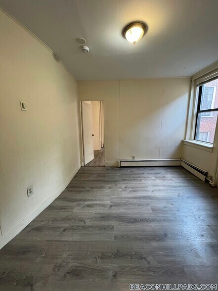 Building Photo - 44A Joy St
