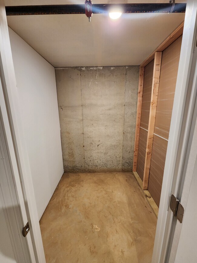 Building Photo - 3712 Midvale Ave