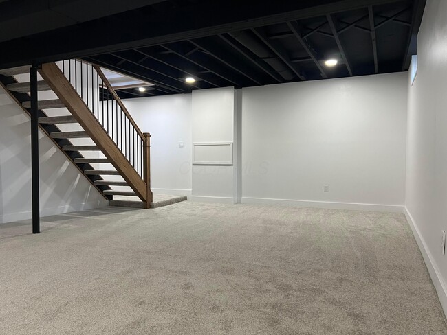 Building Photo - 9938 Melody Ln