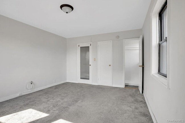 Building Photo - 73 Hilbert St
