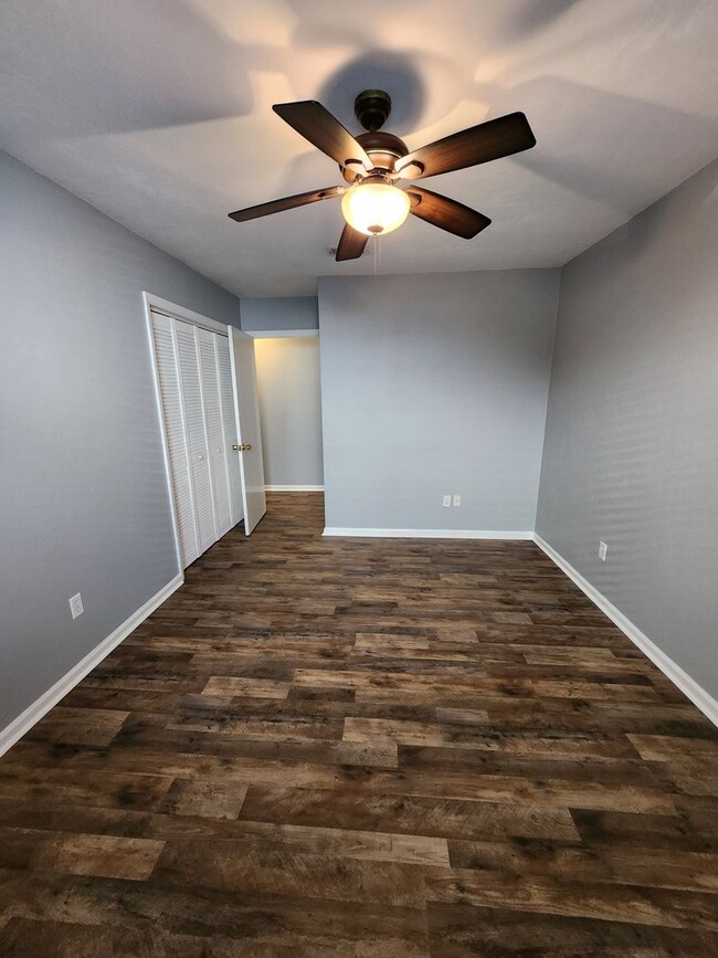 Building Photo - Updated 2 bedroom duplex with all wood flo...