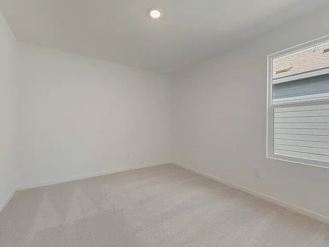 Building Photo - 900 Calley Pear Trl