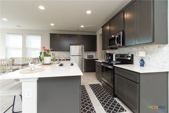 Building Photo - 220 Blue Agate Ct