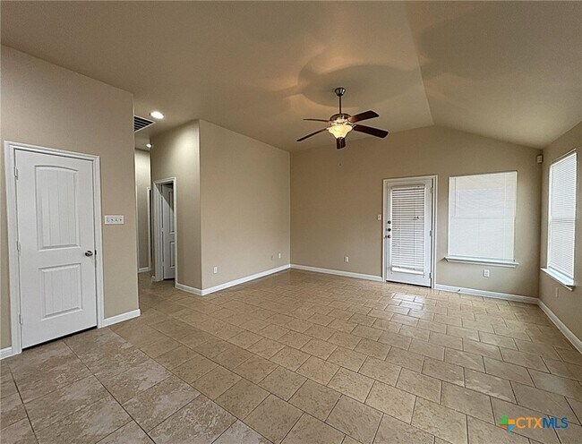 Building Photo - 3807 Flatrock Mountain Dr