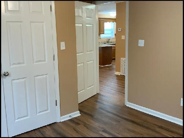 Building Photo - 6455 Lilac Dr