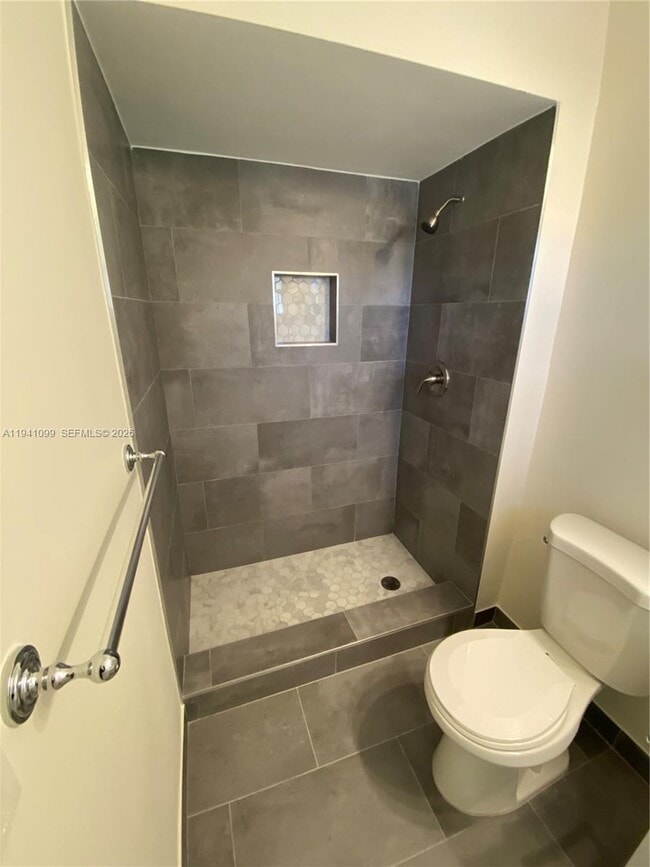 Building Photo - 851 SW 63rd Way