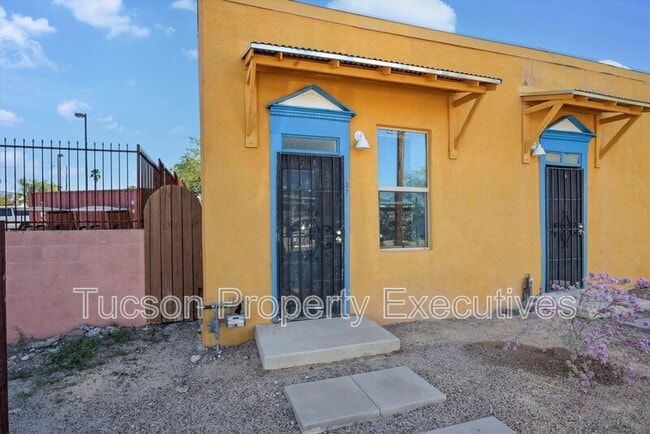 Building Photo - 837 S 8th Ave