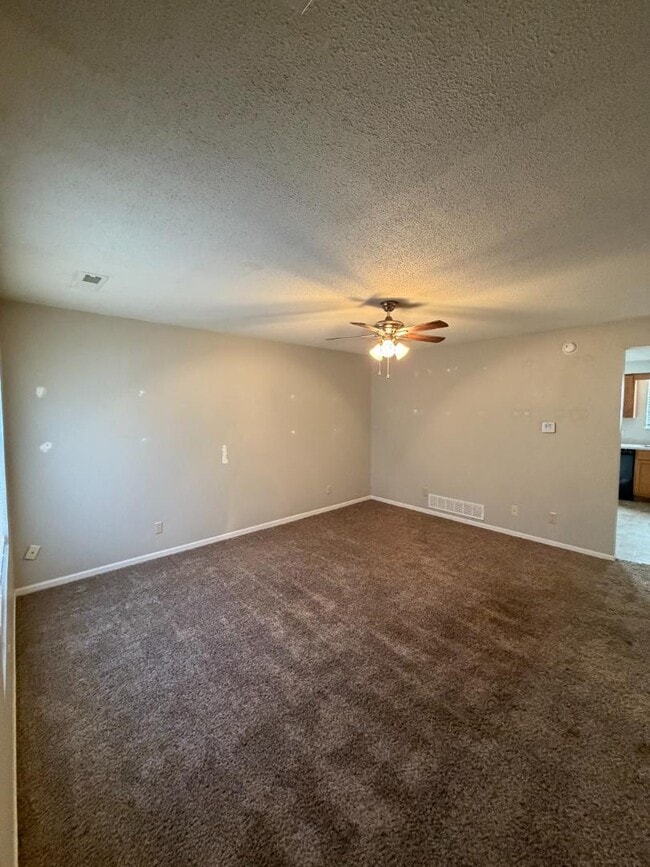 Building Photo - 506 Nickman Rd