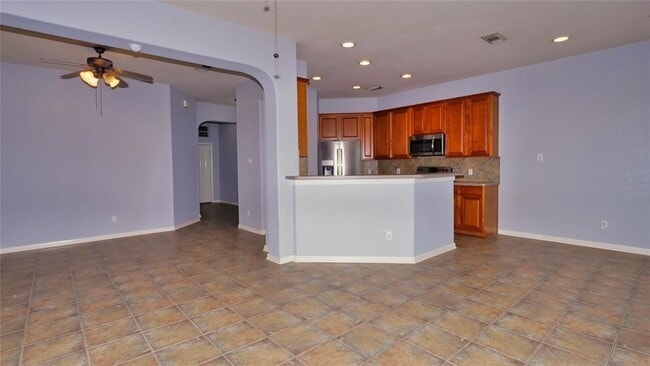 Building Photo - 10235 Riderdale Park Ln