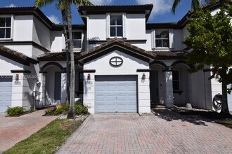Building Photo - 7848 NW 114th Path