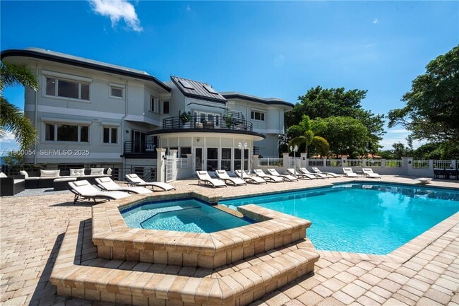 Building Photo - 2827 S Indian River Dr