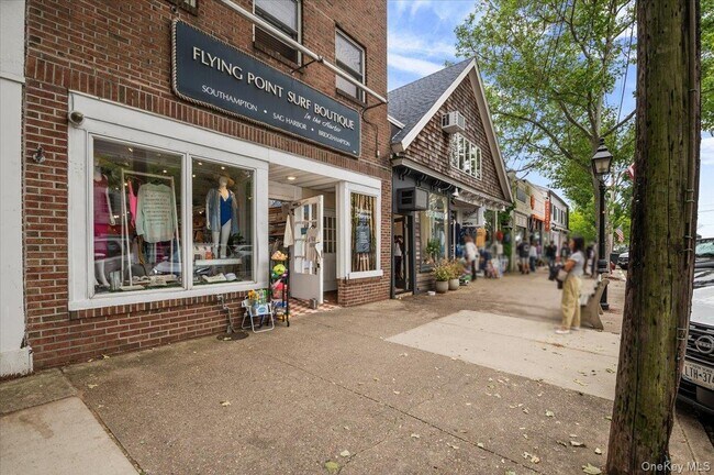 Building Photo - 36 Main St