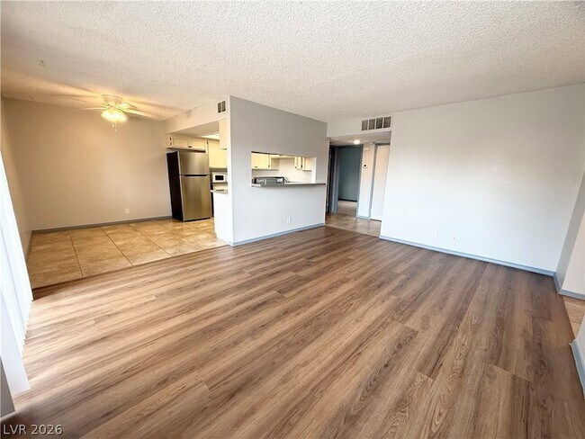Building Photo - 3720 Snorkel Cir