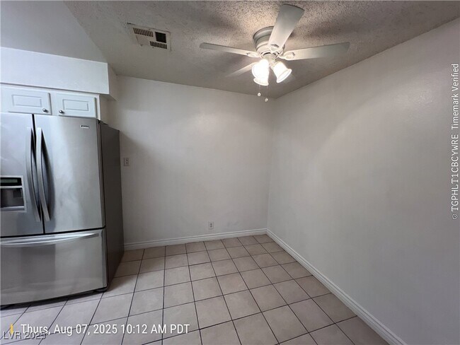 Building Photo - 3151 N Soaring Gulls Dr