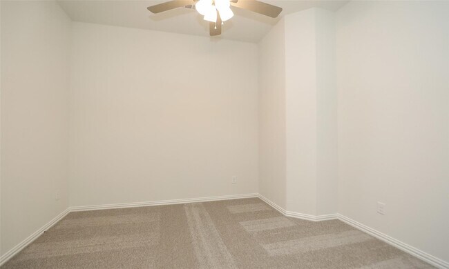 Building Photo - 427 Fields Forest Ln