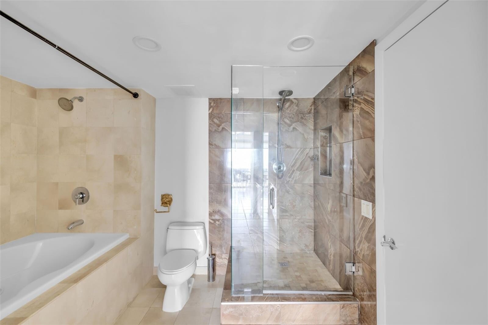 Building Photo - 1800 S Ocean Dr