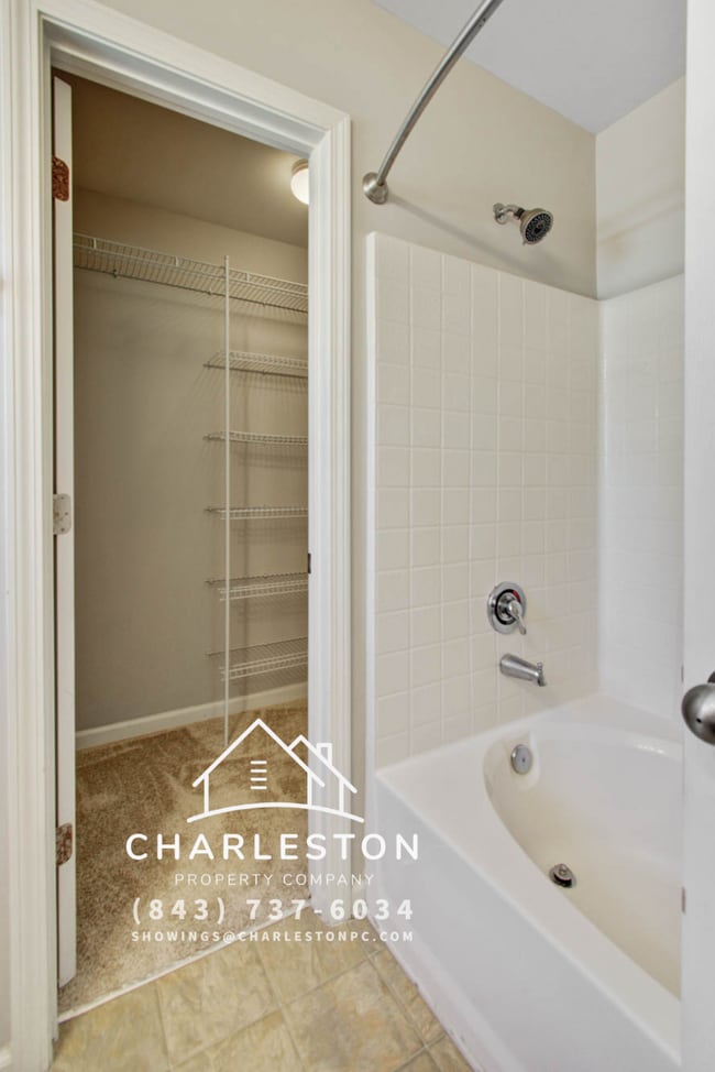 Building Photo - 306 Huntington Ct