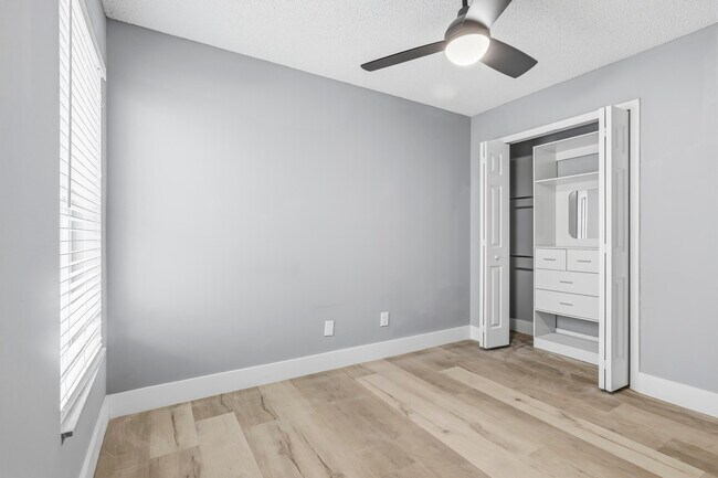 Building Photo - 1717 SW Burlington St