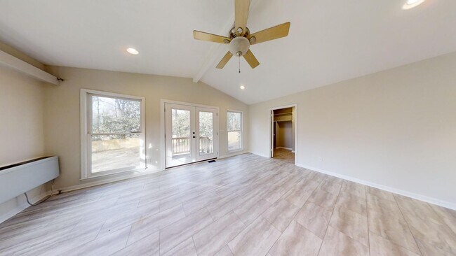 Building Photo - Cute one level home inside the Loop