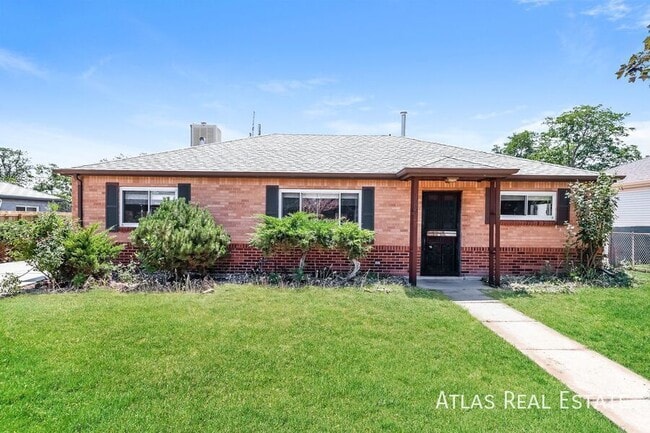 Building Photo - 1620 Phoenix Ct