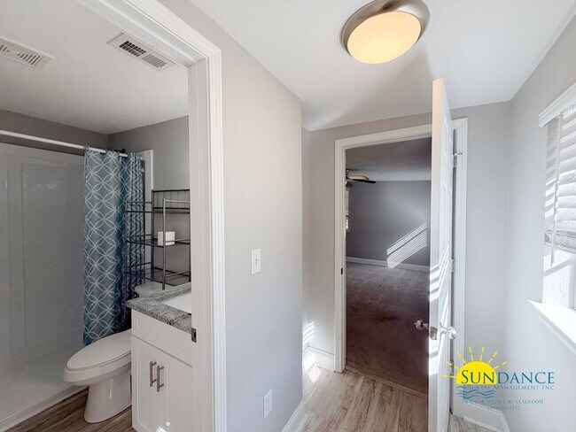 Building Photo - Upgraded 4BR Home with In-Ground Pool in Fort Walton Beach!