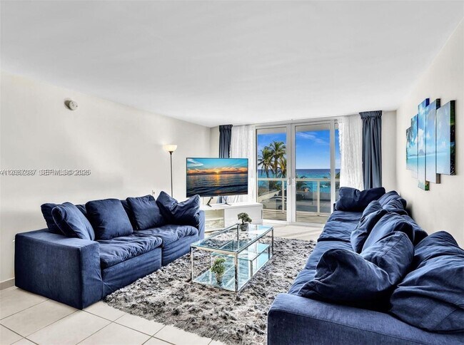 Building Photo - 3140 S Ocean Dr