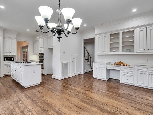 Building Photo - 2525 Nantucket Dr