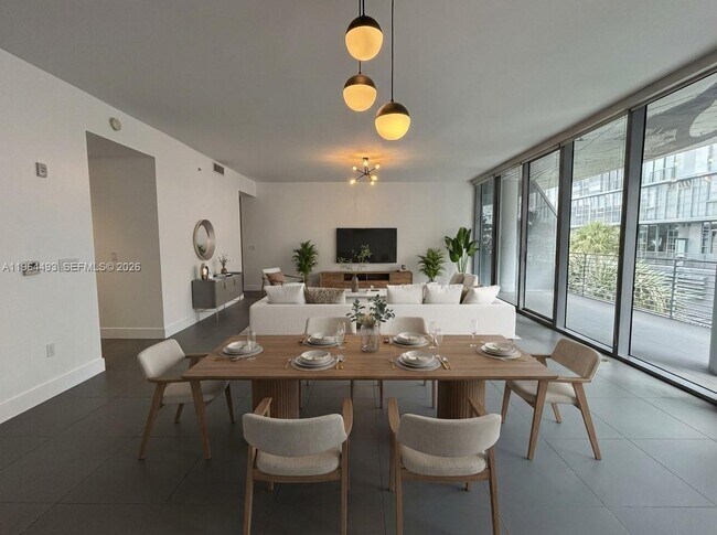 Building Photo - 250 NW 24th St