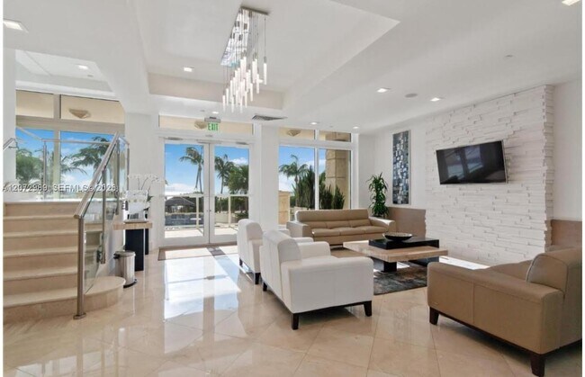 Building Photo - 4775 Collins Ave