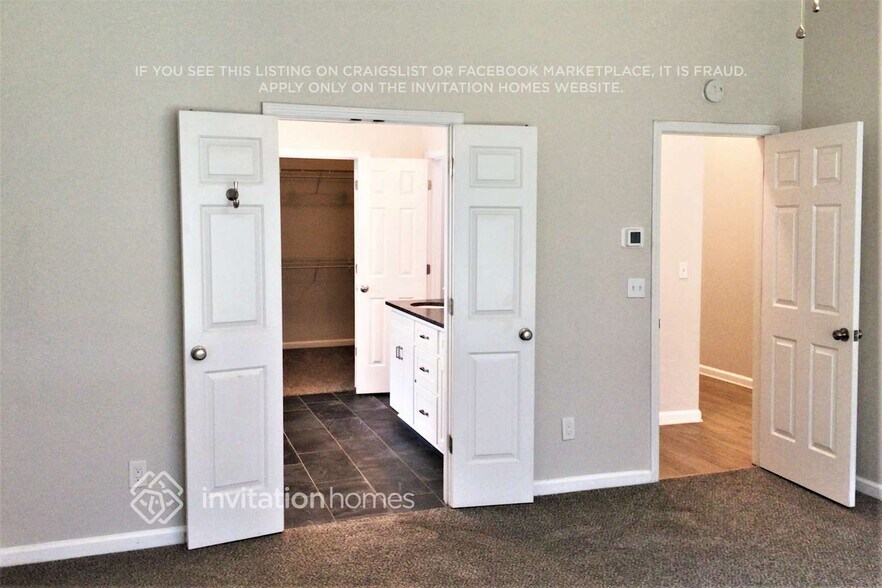 Building Photo - 1035 Fairview Club Cir