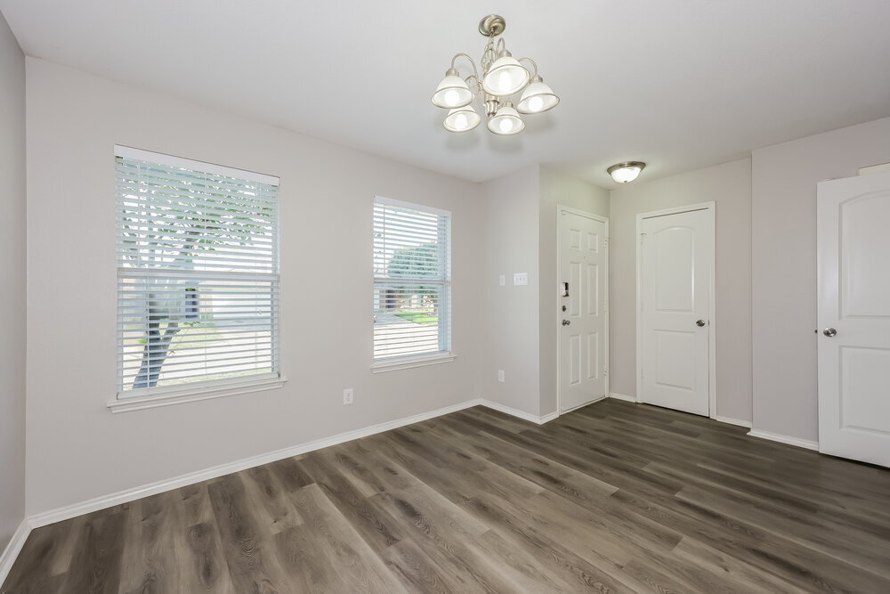Building Photo - 3512 Cayman Dr