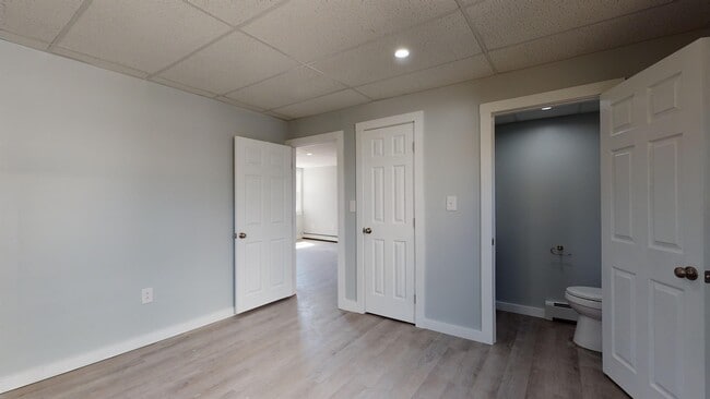 Building Photo - 7 Island Ave