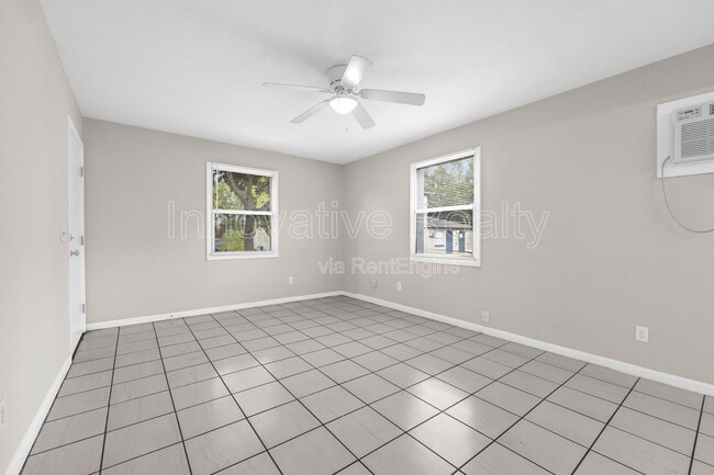 Building Photo - 5119 Curry Ford Rd