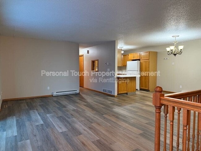 Building Photo - 2736-33 1/2 33 1/2 Ave S