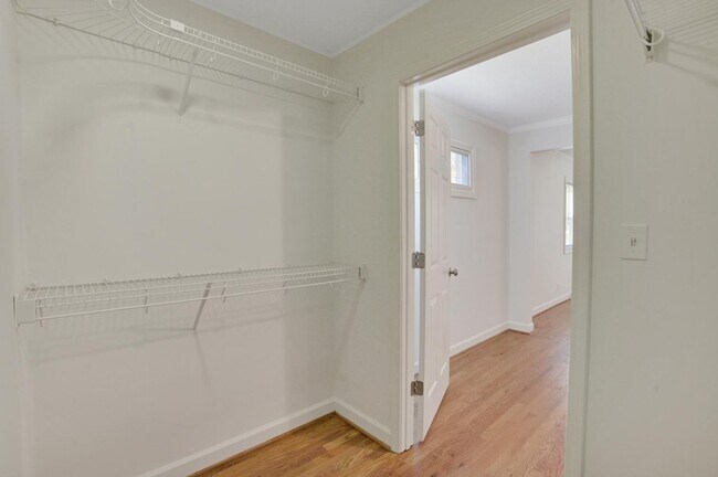 Building Photo - 121 Marshdale Ave SW