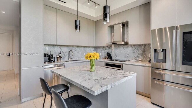 Building Photo - 1030 15th St