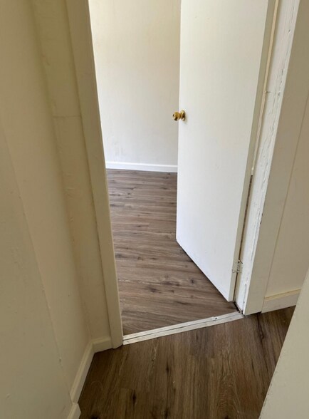 Building Photo - 120-122 Grand Ave