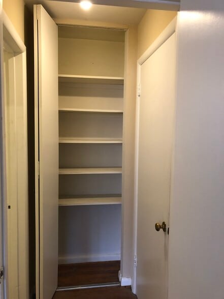 linen closet - 10500 Montrose Ave