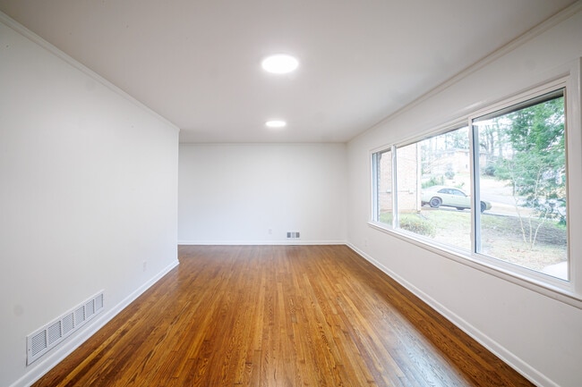 Building Photo - 2692 Whites Mill Ct