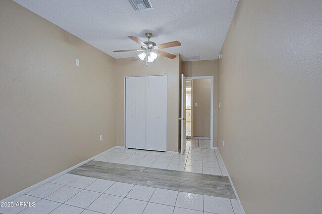 Building Photo - 4526 W Altadena Ave