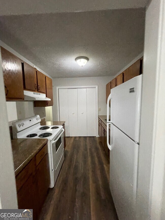 Building Photo - 155 Bowen St