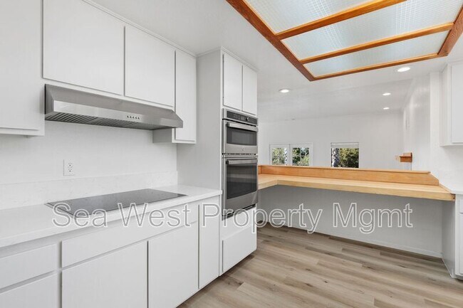 Building Photo - 115 Norfolk Dr