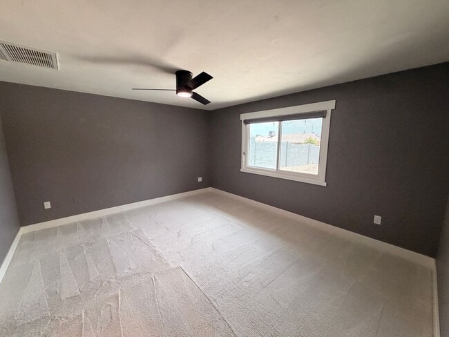 Building Photo - 13139 W Seville Dr