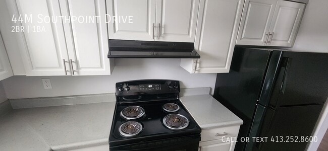 Building Photo - 44 Southpoint Dr