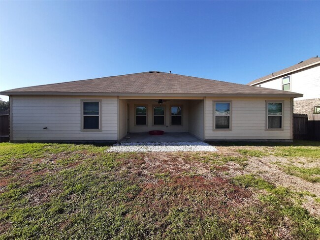 Building Photo - 221 Stalwart Hl Trl