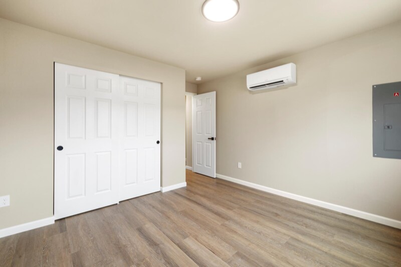 Building Photo - 1119 N Buchanan St