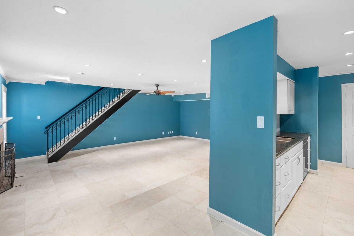 Building Photo - 5514 Beverly Hill St