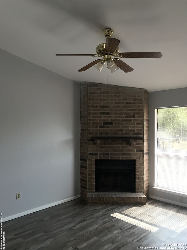 Building Photo - 514 Kellys Way