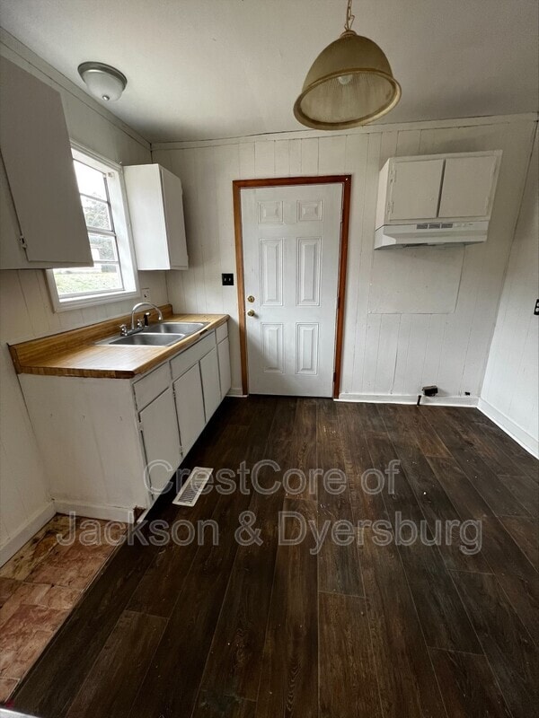 Building Photo - 328 Kist Ave