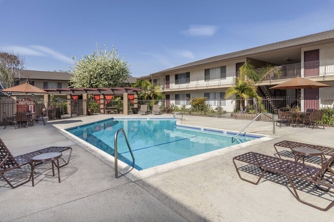 Building Photo - Casa De Portola Apartments
